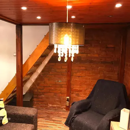 Modern Spacious In Center Apartment *